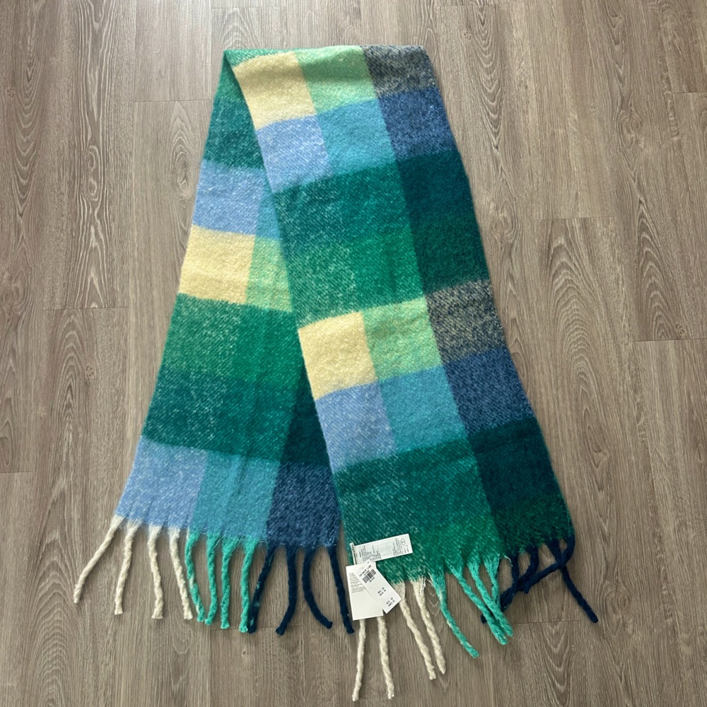 A&F Plaid Scarf